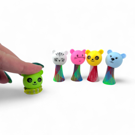 Игрушки в капсулах 45 мм Звери-стрелялка 100 шт /уп (А)