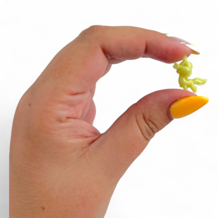 Игрушки в капсулах 28 мм Веселые малыши 250 шт/уп