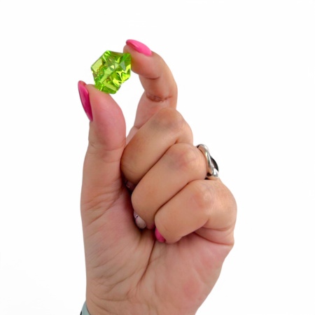 Игрушки в капсулах 28 мм Кристаллы (250 шт/упак)